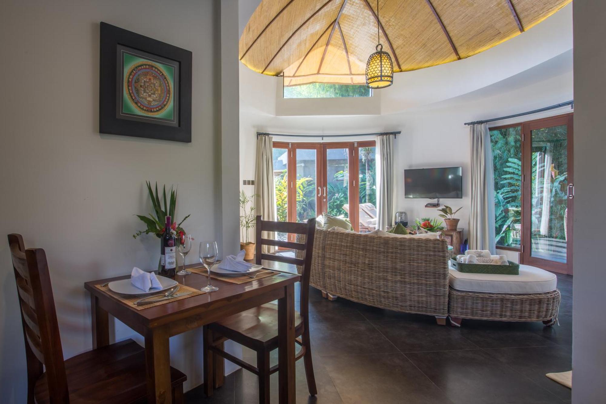 De Moksha Eco Friendly Boutique Resort Танах Лот Номер фото